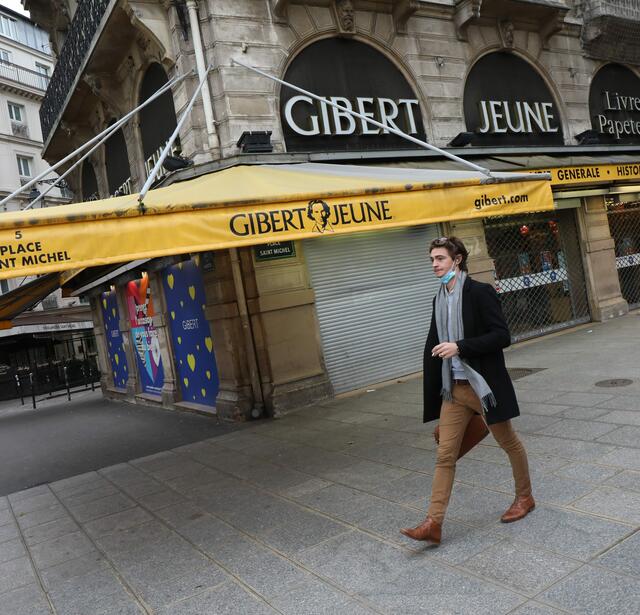 La librairie Gibert Jeune de la place St Michel