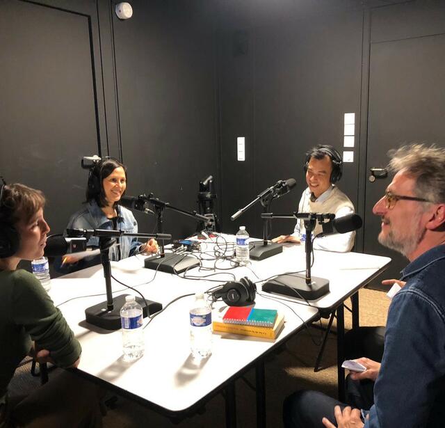 L'équipe de Livres Hebdo dans le studio des Voix du Livre