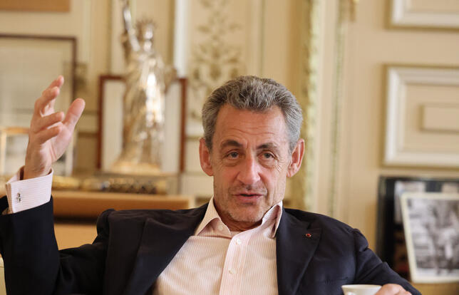 Nicolas Sarkozy : « La France doit pouvoir compter sur un groupe d'édition de dimension mondiale »0.jpg