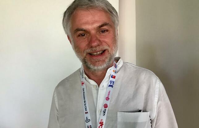 Matthieu de Montchalin à la tête de la librairie L’Armitière à Rouen 